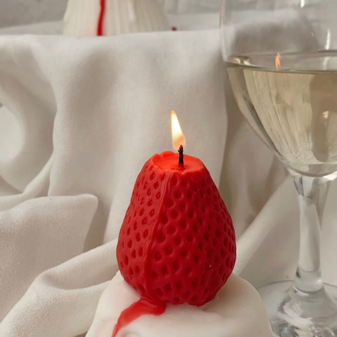 Strawberry Scented Candle Box of 2 & 4